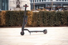 Bluetooth E Scooter - Der offizielle Elektroroller von Cruzaa City