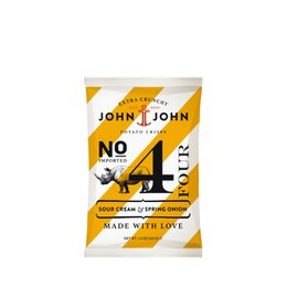 Sour cream and spring onion flavored potato chips in a 40g bag. The chips are made with love.