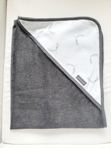 Badeumhang grauer Propeller