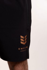 Herren Sport-Shorts Herkules aus recycled Polyester mit hochwertigem bronze-goldenem Logo