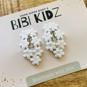 Haarnadel ovale Blume weiß