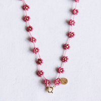 Ketting met madeliefjesbloem - cerise