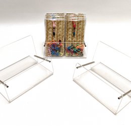 "Blank sales stand for guardian angels, available in natural wood, white plexiglass, and transparent plexiglass. Suitable for displaying keychains."