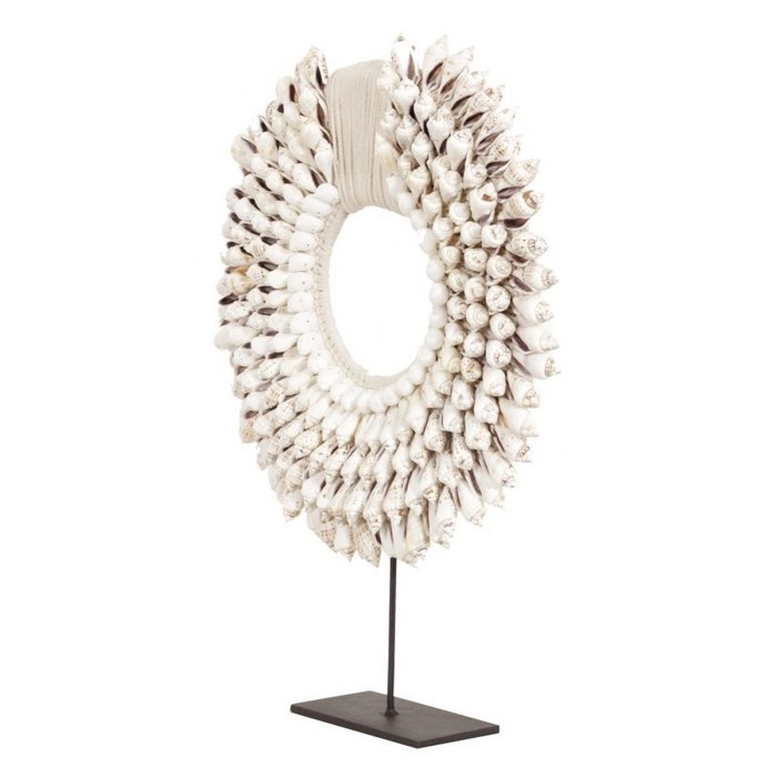 Schelpenketting op standaard wit 55cm