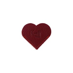 K0038VB | Made in Italy Heart Bookmark in genuine full-grain leather, dollar grain - Color Red - Dimensions: 6 x 5.5 x 0.5 cm - Packaging: rigid bottom/lid Gift Box