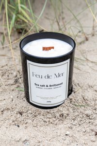 Fullsize 220g scented candle - sea salt & driftwood