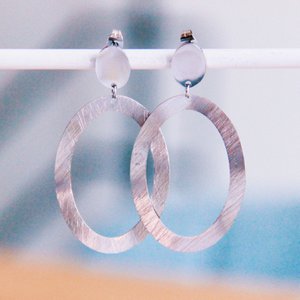 Statement earring large oval ring - silver