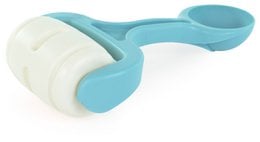 Outdoor Eco - Zandroller is a game product with a blue and white color scheme. It has a cylindrical shape and appears to be made of a soft, textured material, likely for use in outdoor activities.