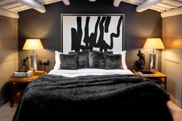 Silver faux fur cushion, available in 40x40, 50x50, and 40x60 sizes. Features a plush, soft texture and a modern, minimalist design.