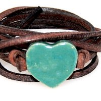 Bracelet leather cord with green heart