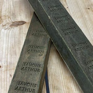Seifenstück und festes Shampoo mit BIO-Brennnessel