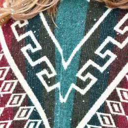 Poncho in alpaca colorato - Prodotto in Ecuador