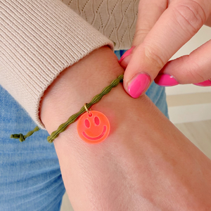 Armband Lume Charms | Lächeln - Neonrosa