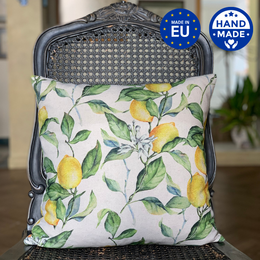 Pillowcase with a floral pattern featuring lemon and leaf motifs, made of 90% cotton and 10% linen.