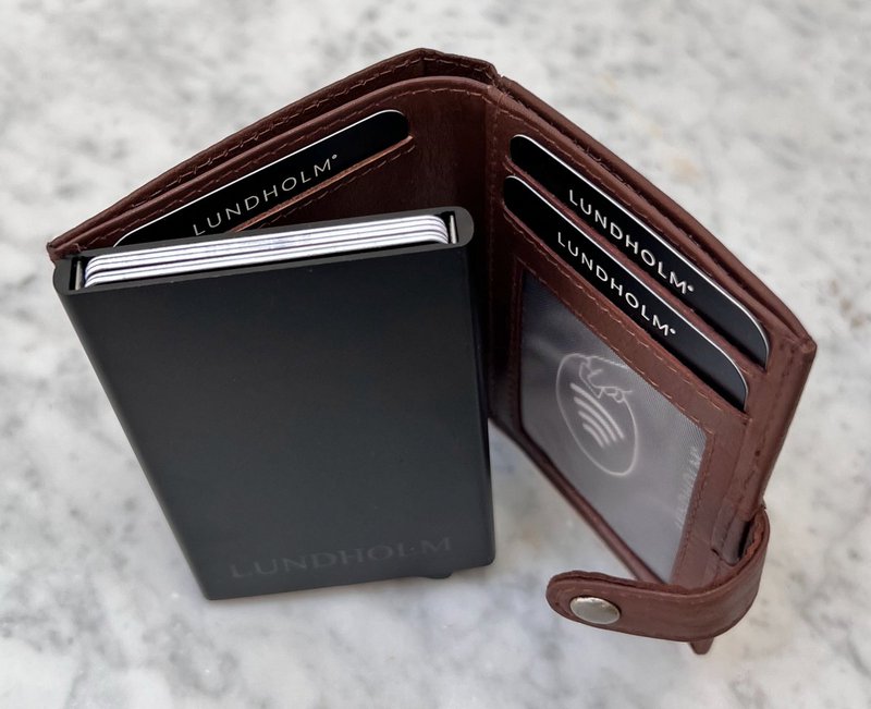 Læderkortholder + nøgleorganer brun — gavesæt til mænd — Lundholm Örebro Safety Wallet