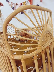 Sun Rattan Crib mit mobilem Halter