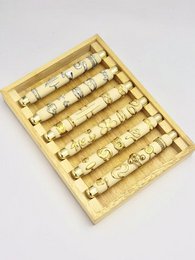 Set von 30 einstellbaren, sortierten Edelstahl -trendigen Ringen auf Presentoii