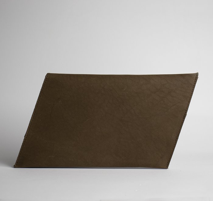 #18 brown