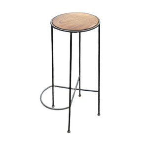 Barkruk gemaakt van oud metaal en hergebruikt hout upcycling