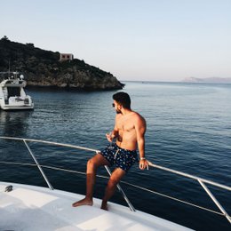 Blaue Badehose mit Möwen-Print
