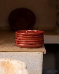 assiettes en argile jaune