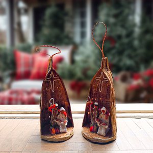 KERSTSTAL JEZUS, MARIA EN JOZEF IN EEN GROT