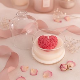  Pink heart-shaped scented candle in glass dome, romantic love collection gift candle