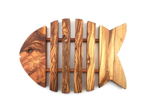 Visvormige onderzetter Onderzetter gemaakt van olijfhout