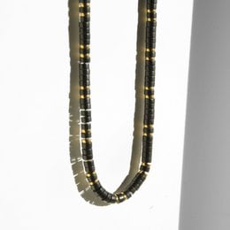 Silver and gold beaded necklace with agate stones, available in 45 cm, 50 cm, and 55 cm lengths.