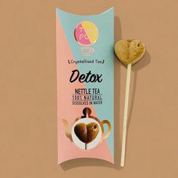 Caramel-flavored tea on a stick, 100% natural, 20 sticks per tray, dissolves in water.