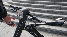 Der offizielle exklusive Cruzaa E-Scooter Carbon Black