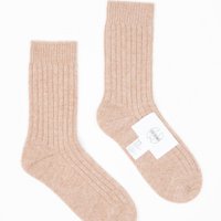 UNI 12 Socke aus traditionellem 4-Faden-Rippstrick aus kamelfarbenem Kaschmir