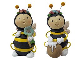 A detailed, 3D model of the iconic Brandenburg Gate in Berlin, Germany. The model features the classic neoclassical architecture with columns and a statue on top. The model is made of polyresin and metal, capturing the intricate details of this historic landmark.