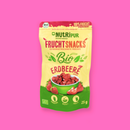 Organic freeze-dried strawberries, 25g. Healthy, natural snack made from real fruit.