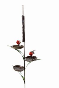 METAL ROBIN CUP BIRDFEEDER ON CATTAIL