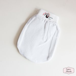 Hammam scrub glove or kessa glove, white