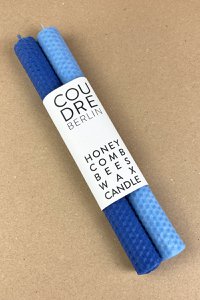 handgefertige farbige Bienenwachs Stabkerzen / sky blue & ocean