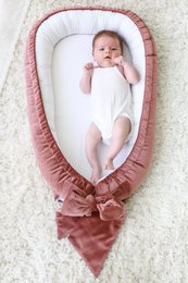 velvet babynest with bow (7 colors)