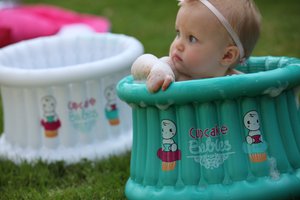 Opblaasbaar babybad turquoise  + blauw eendje  + pomp