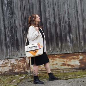 MESSENGER BAG | Shoulder bag with laptop slipcase