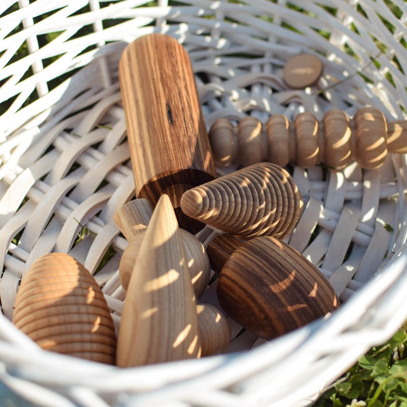 Set di alberi in legno