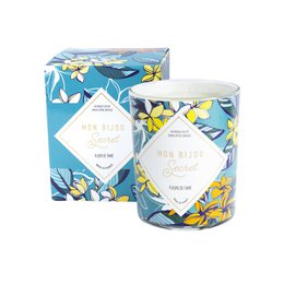  Floral scented candle with a silver necklace and jewel design. The candle has a 40-hour burn time and features a Tiare flower fragrance.