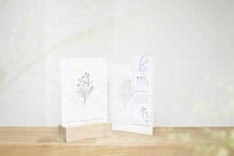 Floral greeting cards featuring hand-drawn field flowers in a simple, minimalist style.