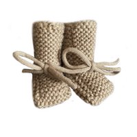 Klobige Babyschuhe in Sand