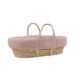 Dusty pink padded moses cover made of muslin fabric, with a woven basket design for a cozy and comfortable baby sleeping space.