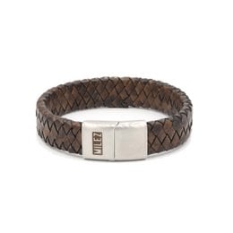 A cognac-colored leather men's bracelet with a woven design and a metal clasp closure. Available in sizes S, M, L, and XL.