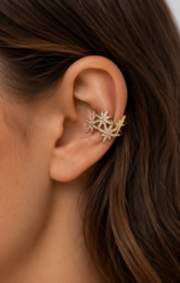Celestia Cuff – Boucle d'oreille avec étoiles et zircons en laiton plaqué or 18 carats