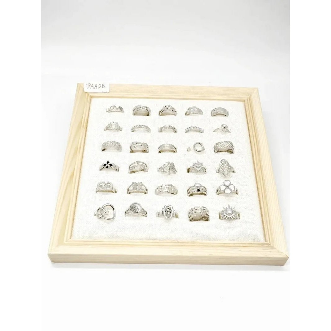 Masser af smykker med display