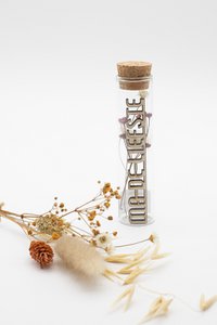 Droogbloemen en tekst in buisje - Ma-de-liefste - Moederdag - Mama