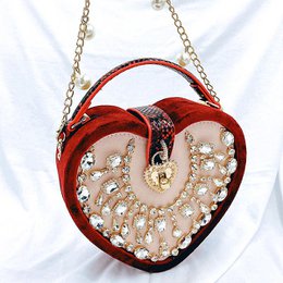 Saint Tropez Diamond Heart Velour Aftentaske